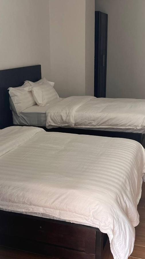 Yellow Apple Hotel Адис Абеба Екстериор снимка