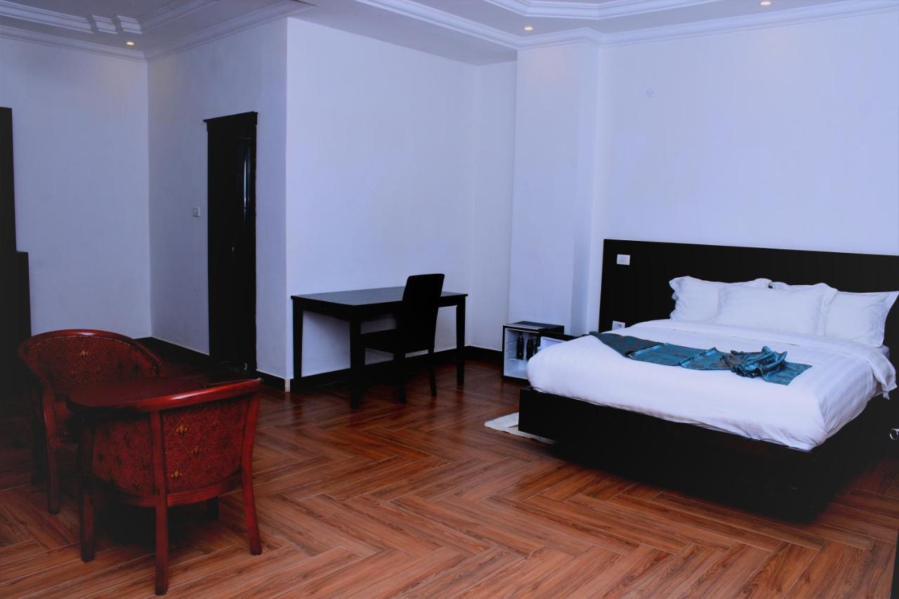 Yellow Apple Hotel Адис Абеба Екстериор снимка