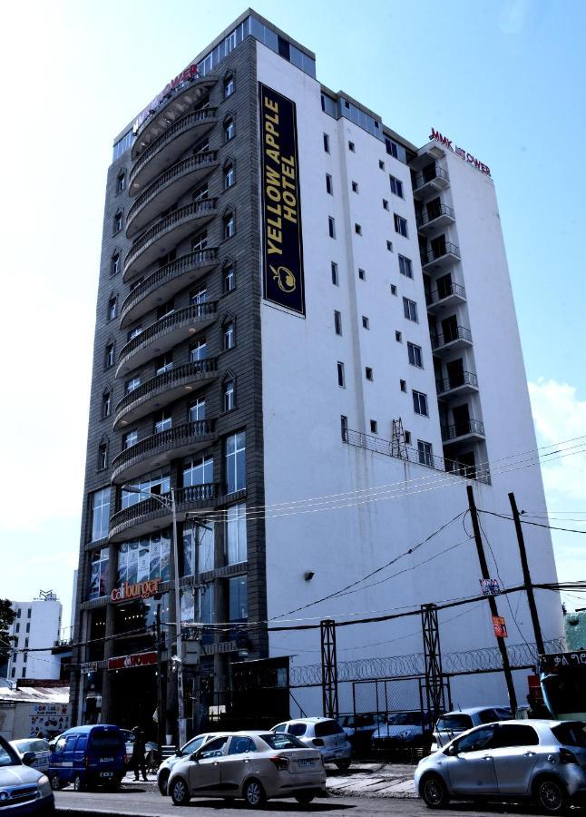 Yellow Apple Hotel Адис Абеба Екстериор снимка