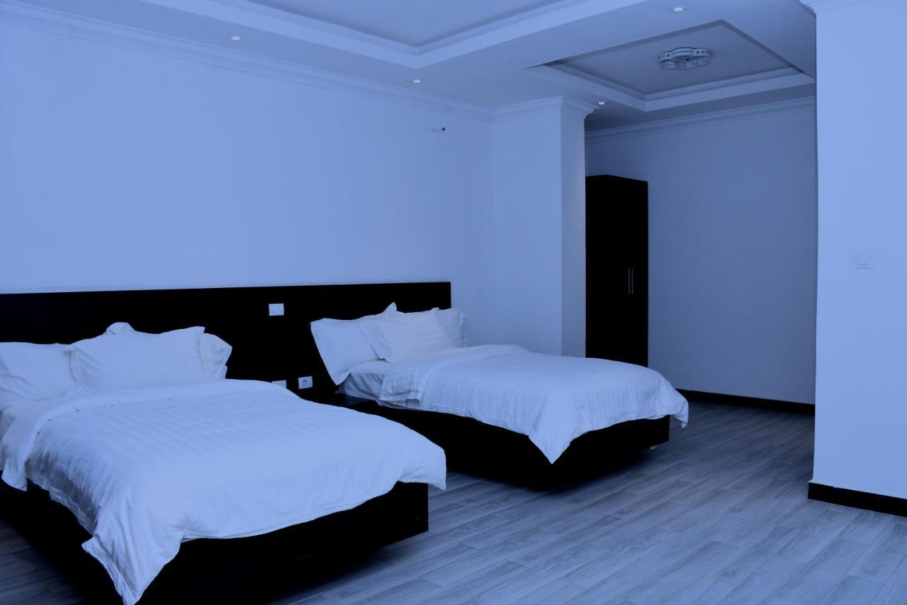Yellow Apple Hotel Адис Абеба Екстериор снимка